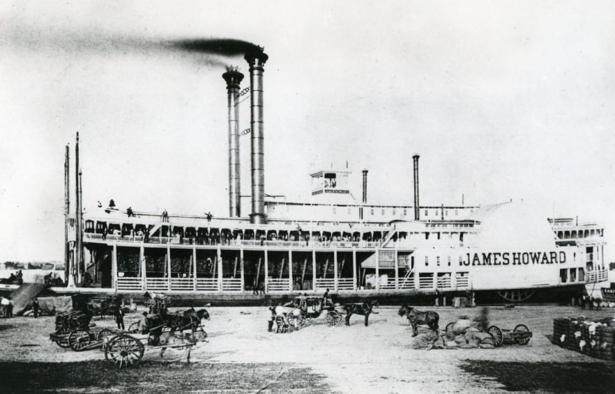 Side-wheel packet James Howard, built in 1870 for the St. Louis-New Orleans trade.