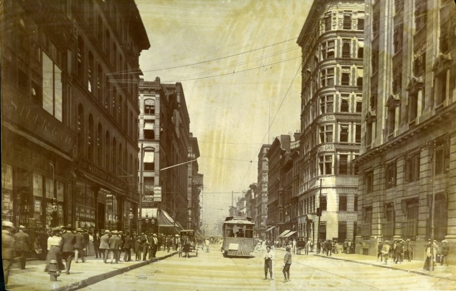 Broadway in St. Louis in 1897.