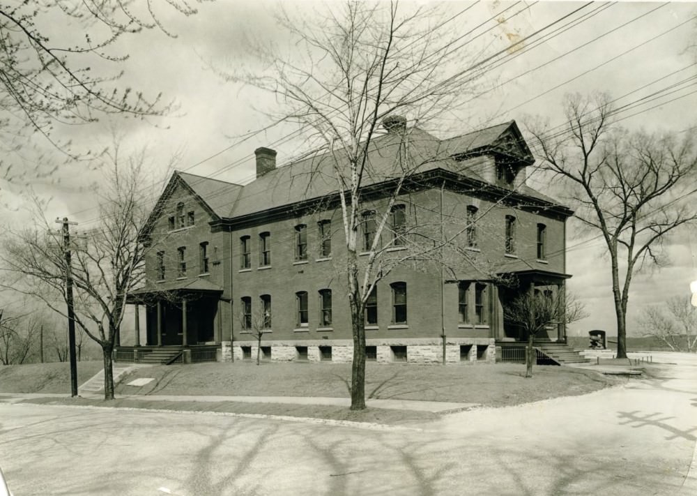 Jefferson Barracks - 1898 Headquarters, 1898