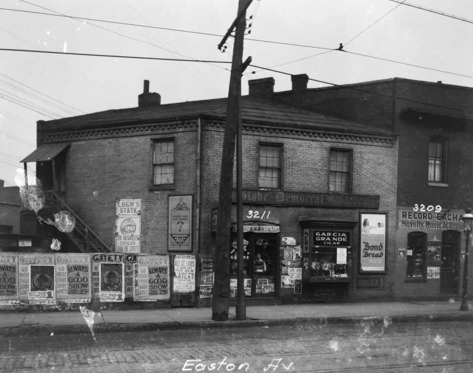 3209 - 3211 Easton, 1925