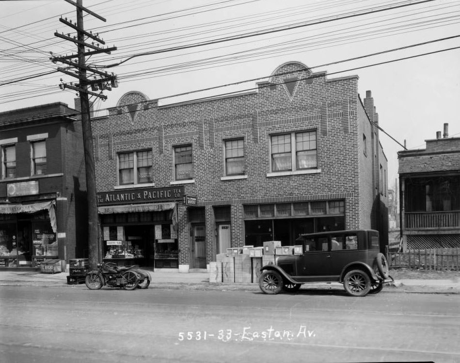 View from the street of the building that once housed The Great Atlantic & Pacific Tea Company (A&P) and the office of Dentist, Dr. Avner N. Spielberg, 1925