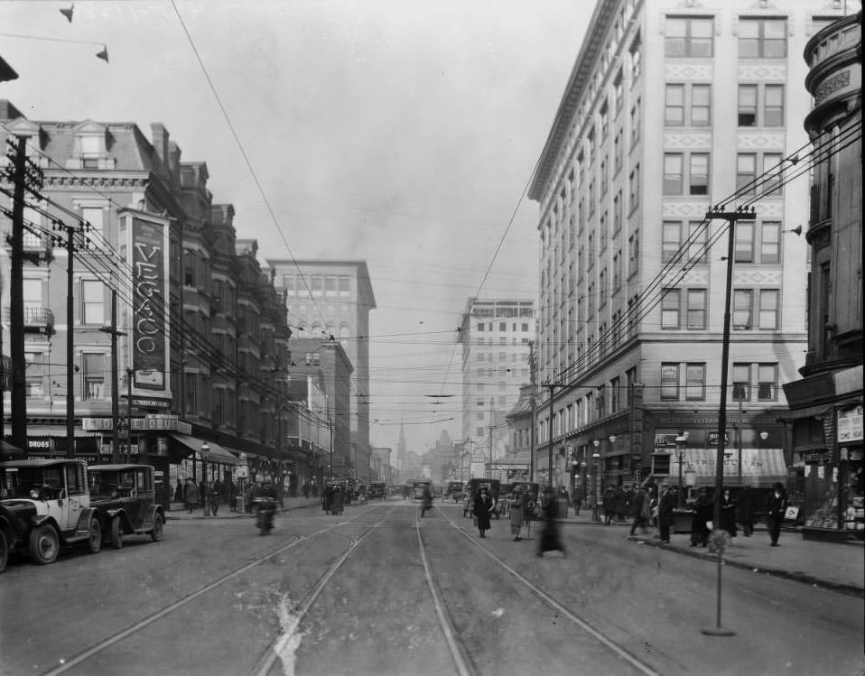 Grand and Olive looking north, 1925