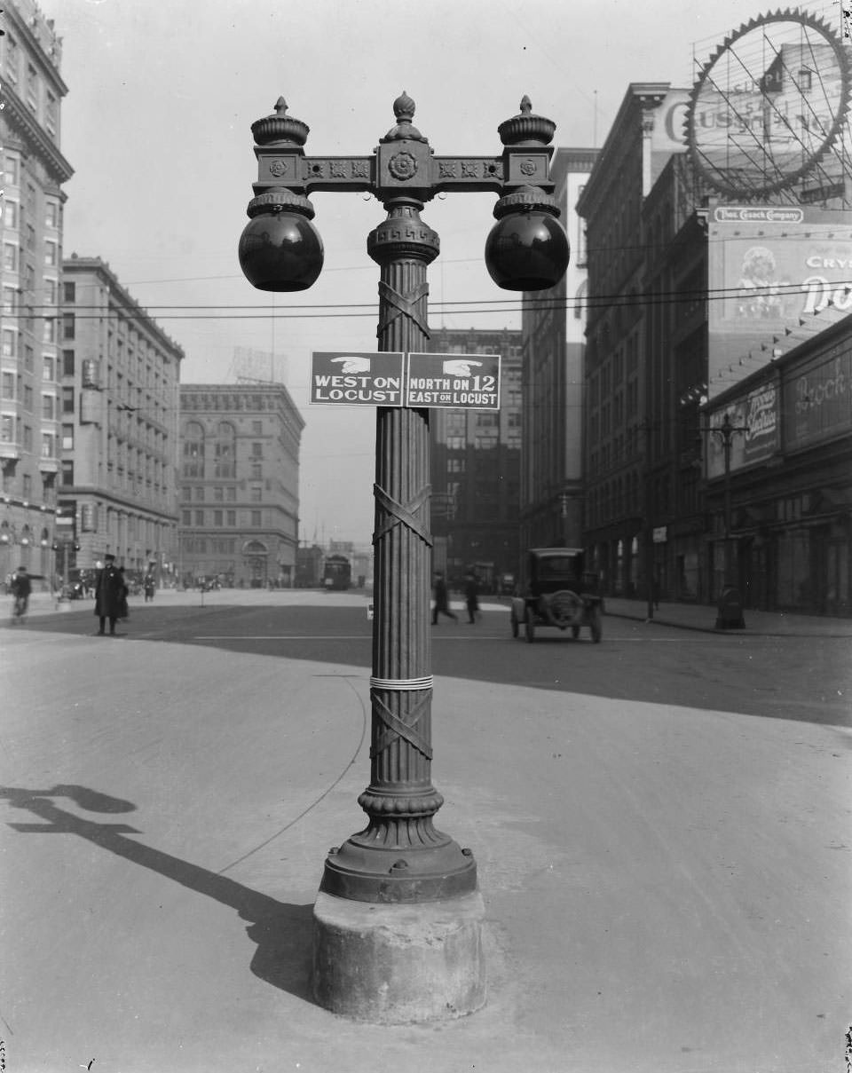 Traffic signal at 12th, 1925