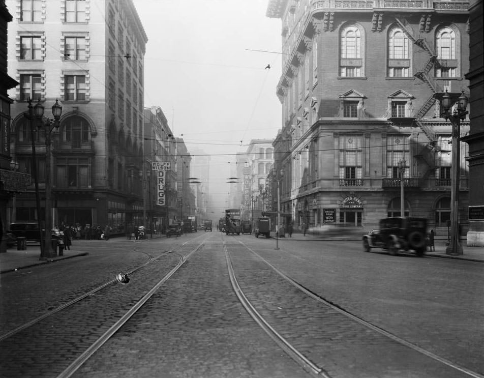 Washington west from Fourth, 1925