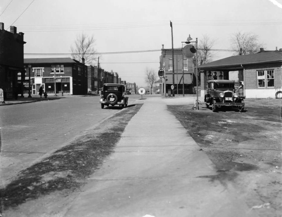 Looking north on Oregon Ave. at the intersection with Meramec Street in the Dutchtown neighborhood of south St. Louis. George Ehrhard’s Shoe Repair, at 4207 Oregon Ave., 1925