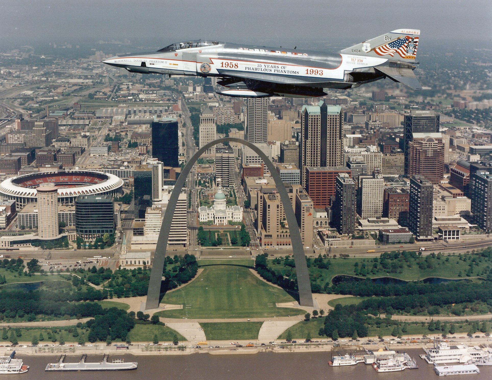 4C Phantom of Alabama ANG over St. Louis, 1993