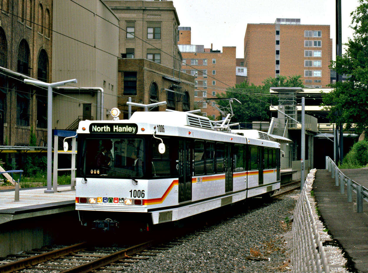 A St. Louis MetroLink car at the Central West End station, 1993