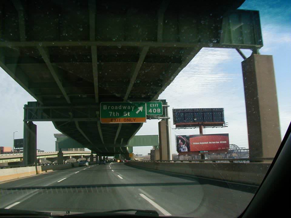 Broadway, 7th St exit from Interstate 64, 1994