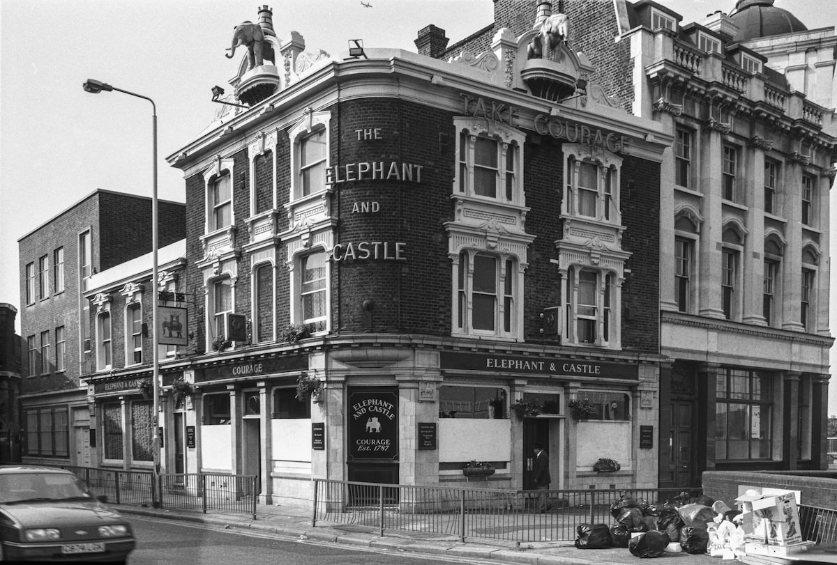 The Elephant And Castle, pub, South Lambeth Place, Vauxhall, Lambeth, 1989