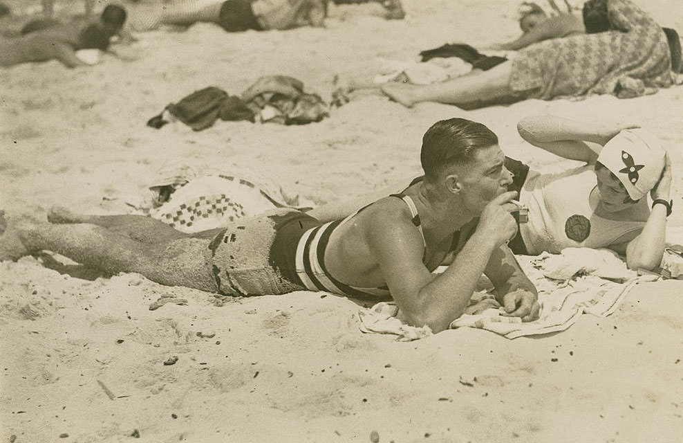 Making Waves: 1930s Australian Beach-Goers Enjoy the Summer