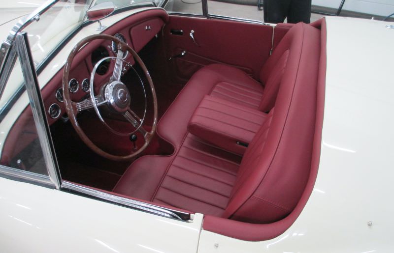The Rare and Beautiful 1951 Nash-Healey: A Must-See for Classic Car Enthusiasts