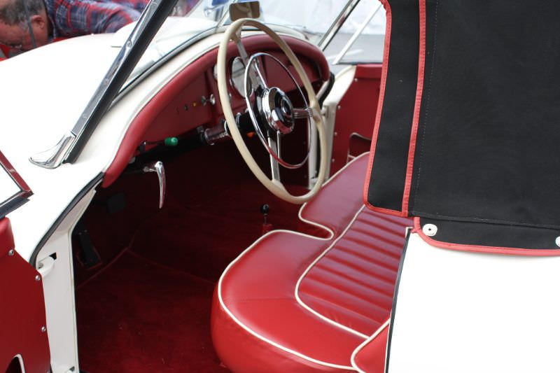 The Rare and Beautiful 1951 Nash-Healey: A Must-See for Classic Car Enthusiasts