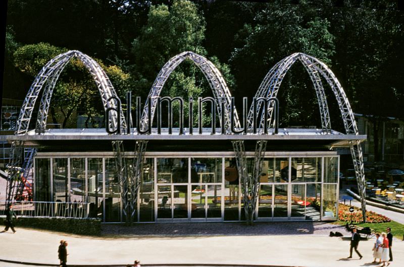 Aluminium Pavilion next to Atomium.