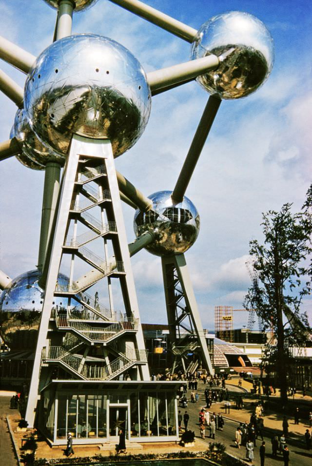 The Atomium from the Skyway.