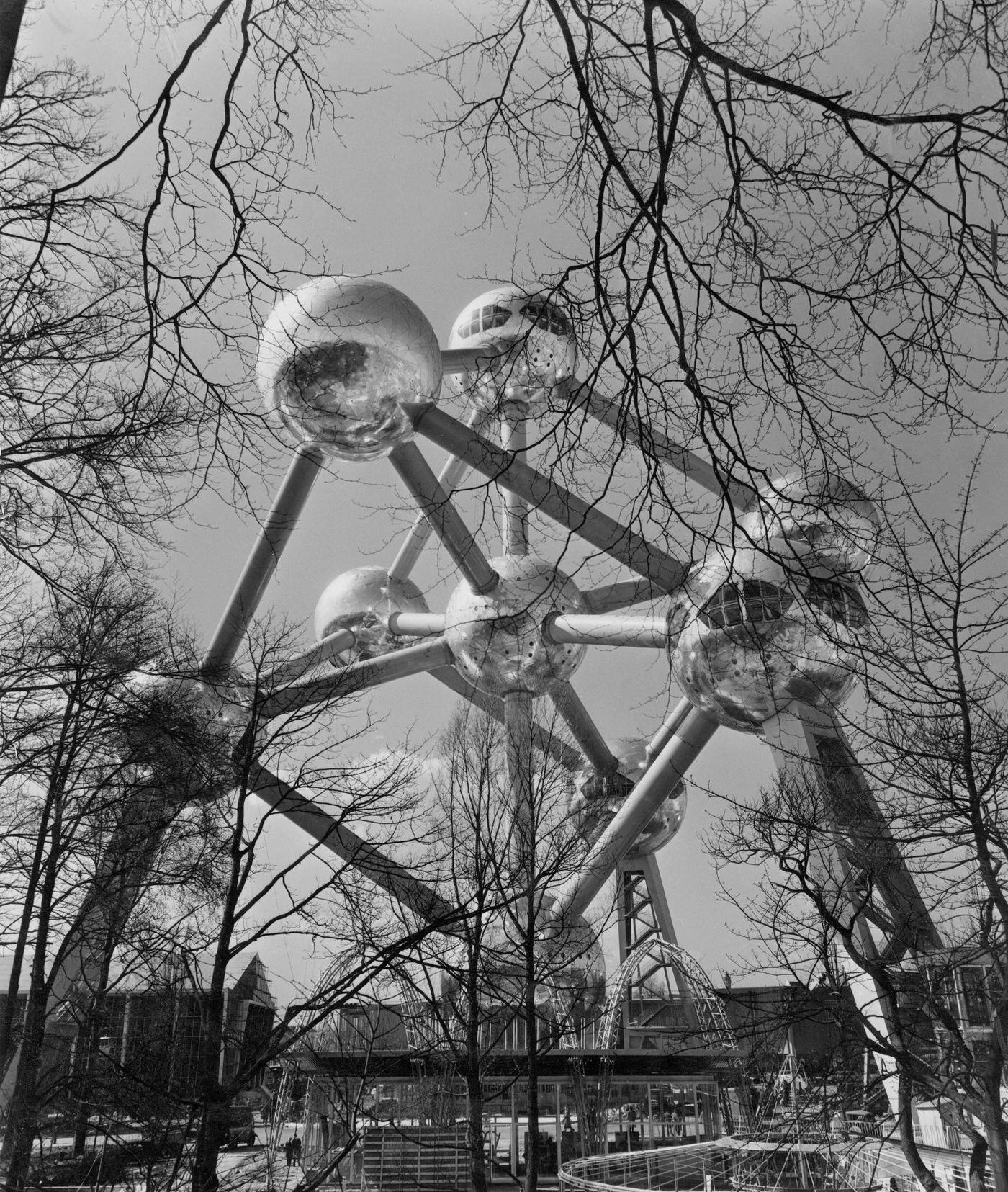 Soviet Pavilion, model of Sputnik 2