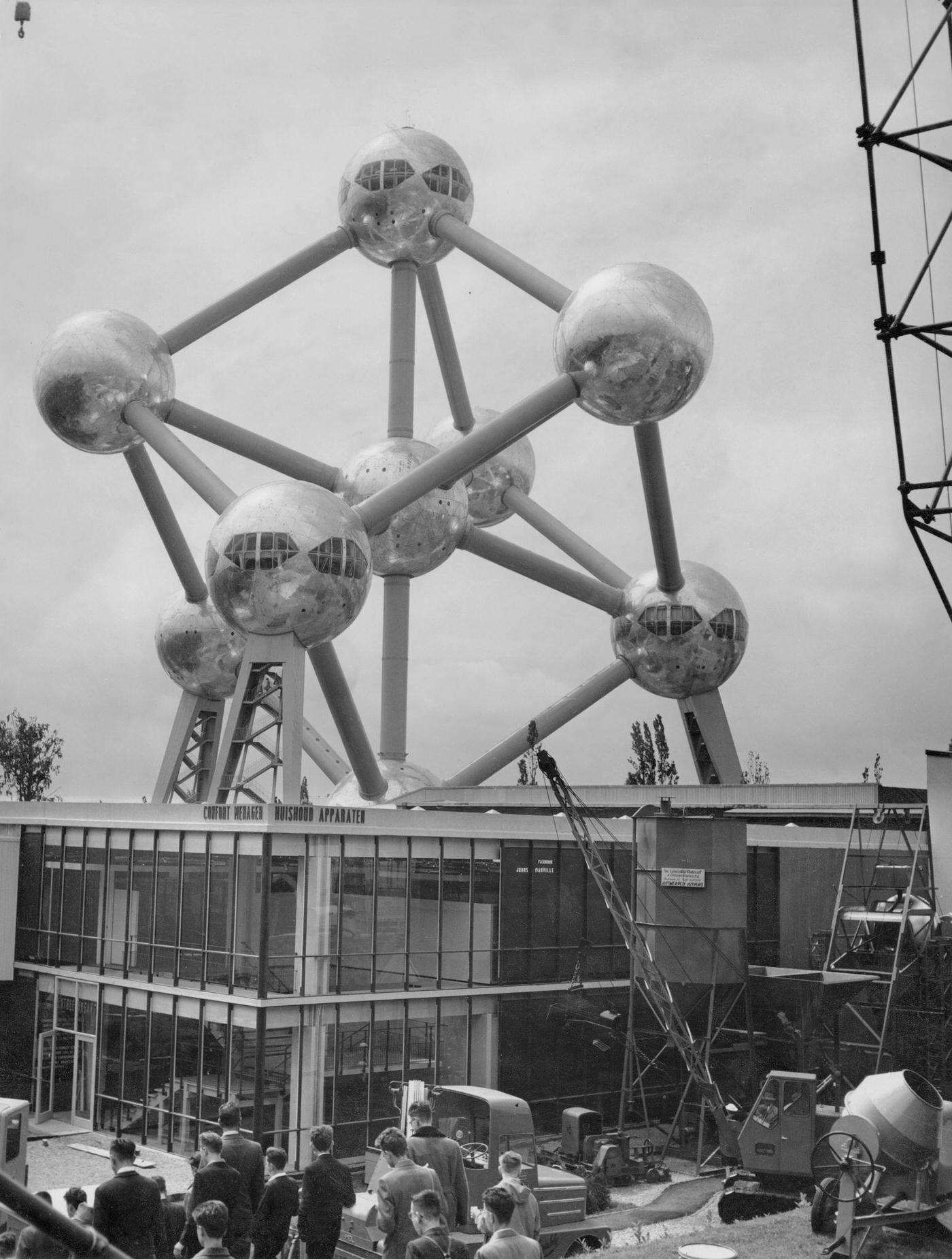 Atomium and Belgian Pavilion