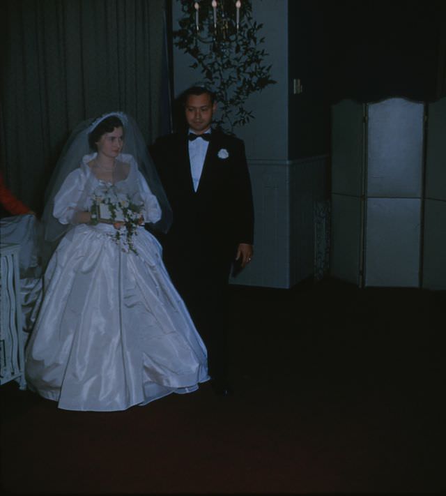 Elegance and Romance: A Stunning Photo Collection of a 1950s Wedding