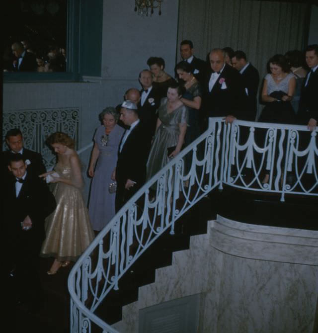 Elegance and Romance: A Stunning Photo Collection of a 1950s Wedding