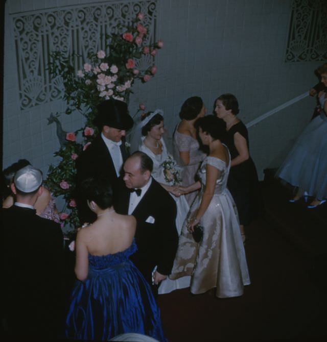 Elegance and Romance: A Stunning Photo Collection of a 1950s Wedding