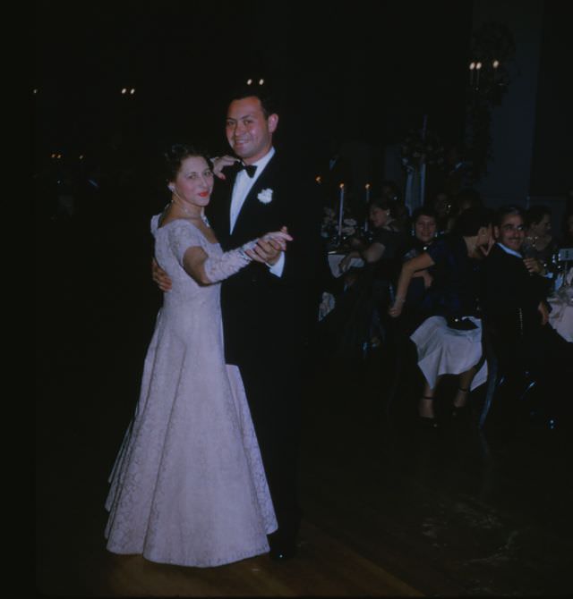 Elegance and Romance: A Stunning Photo Collection of a 1950s Wedding