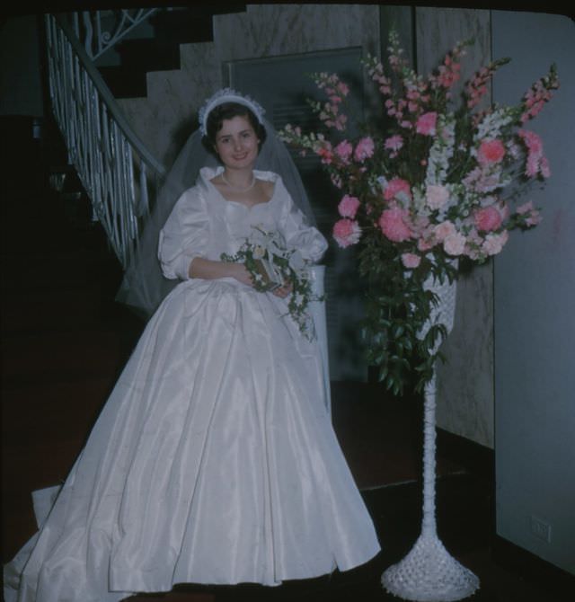 Elegance and Romance: A Stunning Photo Collection of a 1950s Wedding