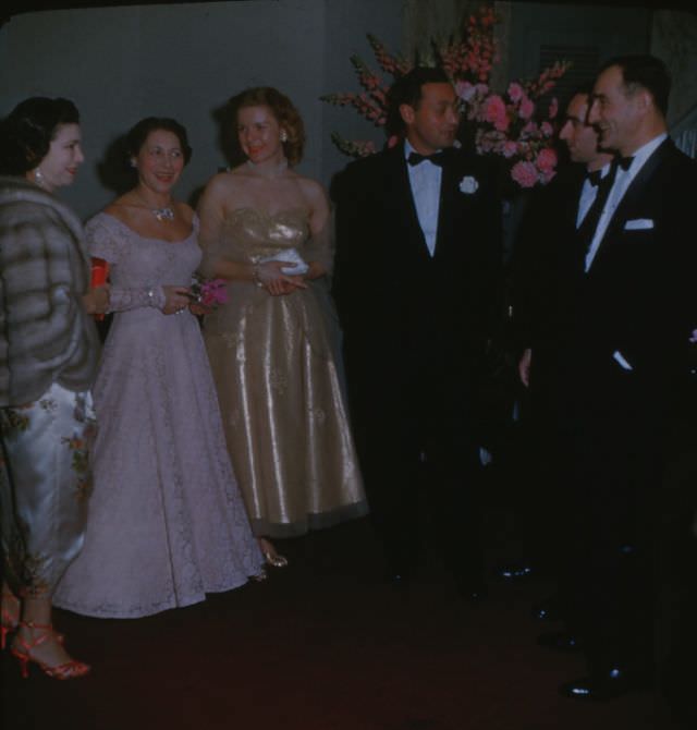 Elegance and Romance: A Stunning Photo Collection of a 1950s Wedding