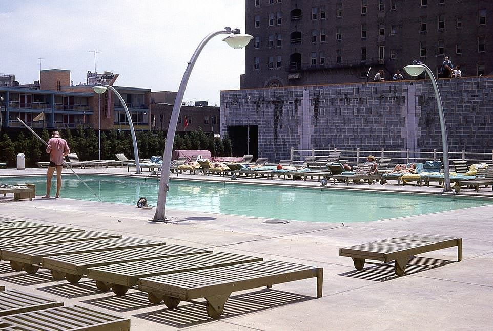 As well as sunning themselves on the beach, holidaymakers heading to Atlantic City would soak up the rays around hotel pools