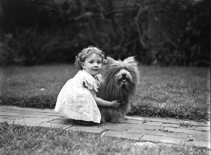 Stunning Photos of Australian Children having Fun in the 1930s