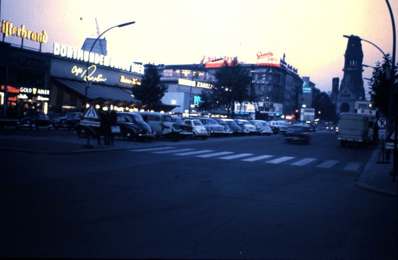 Kurfuerstendamm looking across to Cafe Kranzler, September 11, 1959