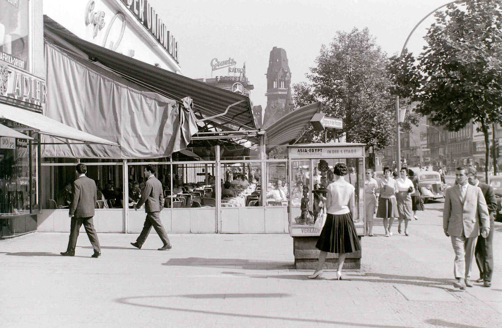 Kurfuerstendamm, West Berlin.