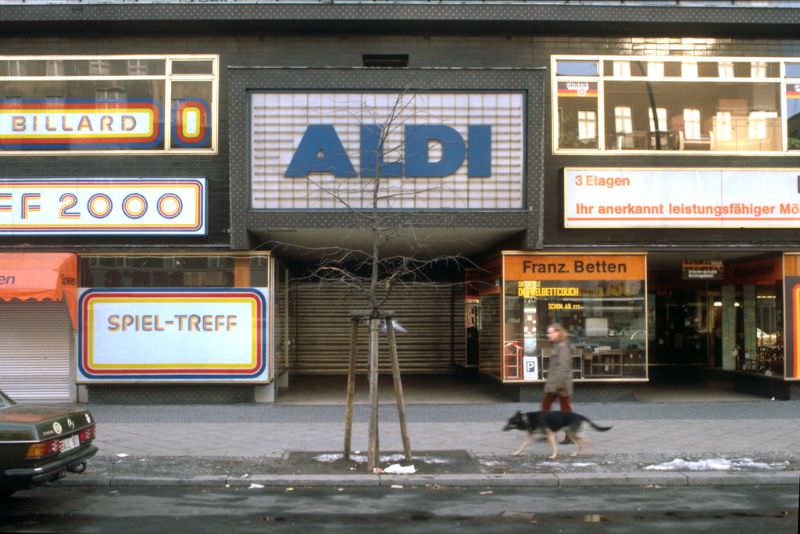 Divided Screen: The Duality of Berlin's Cinemas in the 1980s