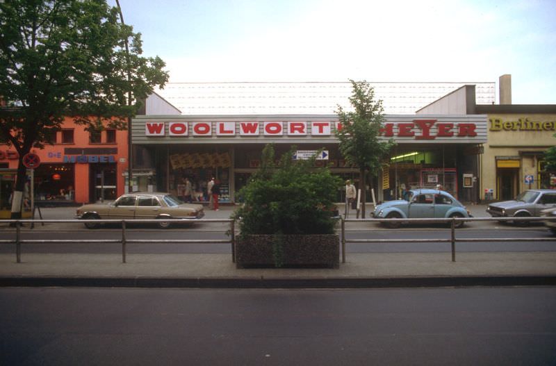 Divided Screen: The Duality of Berlin's Cinemas in the 1980s