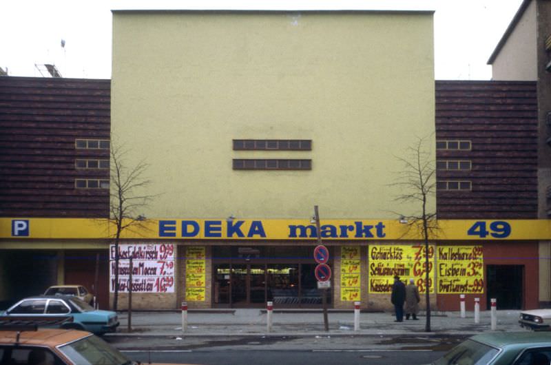 Divided Screen: The Duality of Berlin's Cinemas in the 1980s