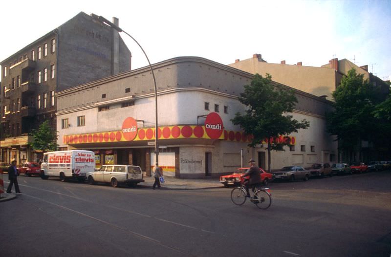 Divided Screen: The Duality of Berlin's Cinemas in the 1980s