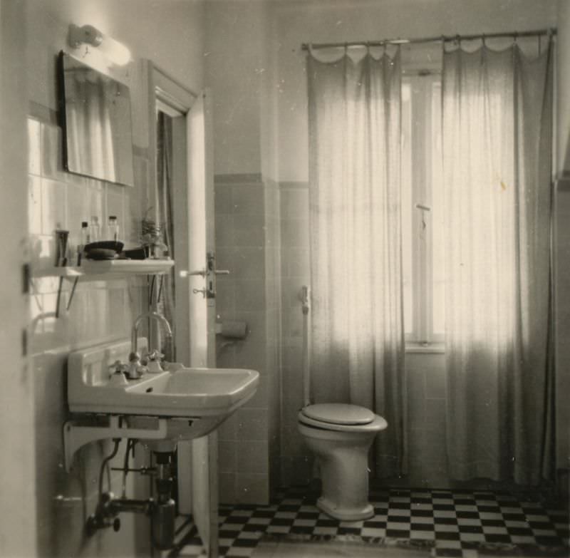 Bathroom in Helga's Berlin House, 6 Hermannstraße, Zehlendorf, Berlin, Germany, 1940s