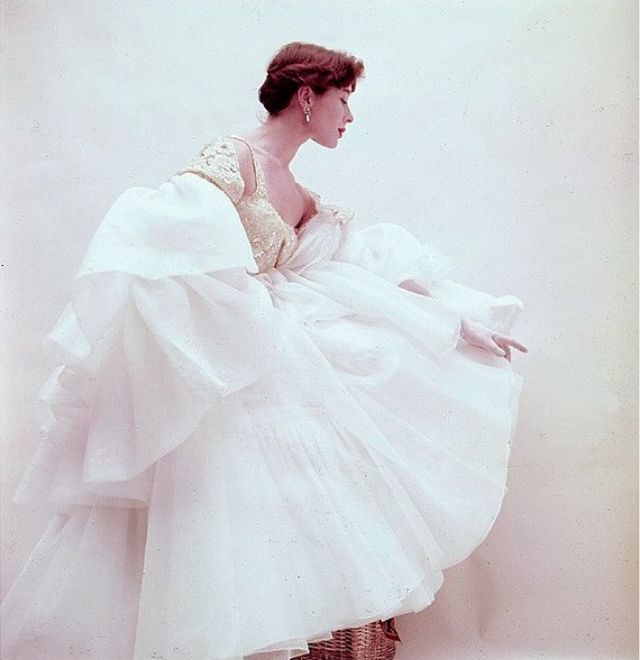 Bettina, 1952