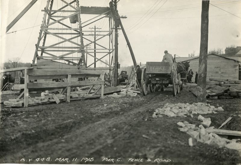 Pier C. Fence & Road