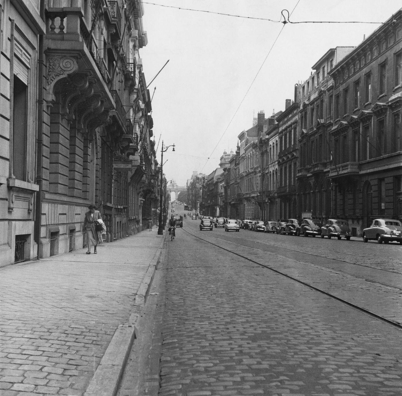 Rue De La Loi in Brussels, with the Cinquantenaire at the far end, 1950.