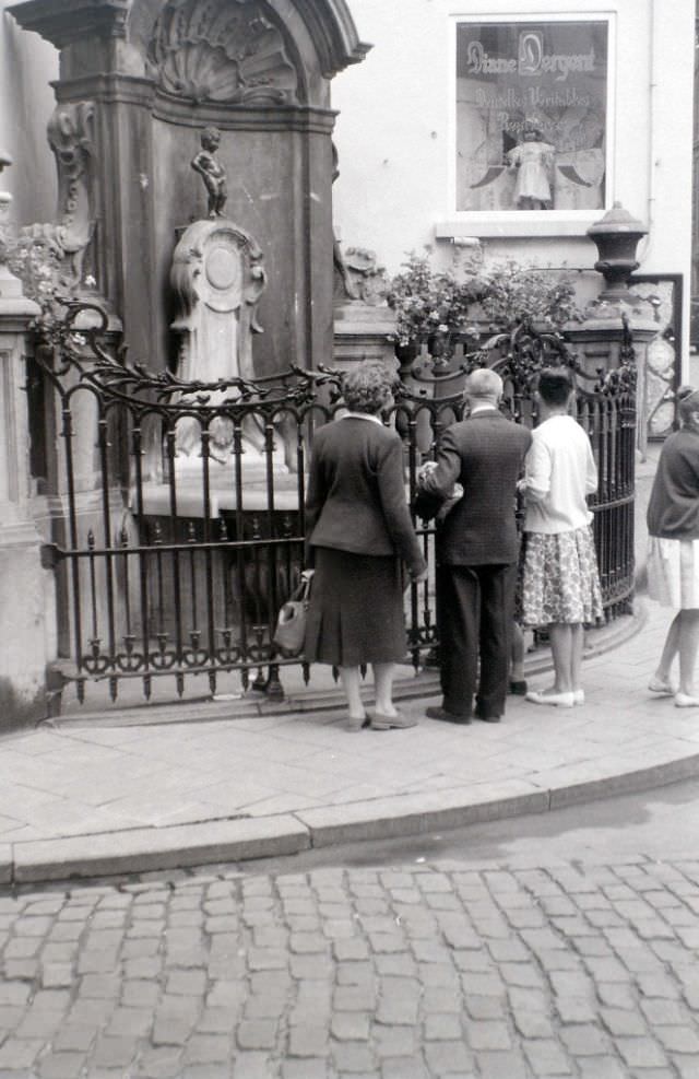 Manneken Pis, Brussels, 1959