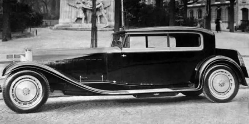 The Elite's Choice: The Story of Bugatti's Luxury Cars in the 1920s and 1930s