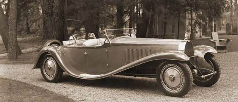 The Elite's Choice: The Story of Bugatti's Luxury Cars in the 1920s and 1930s