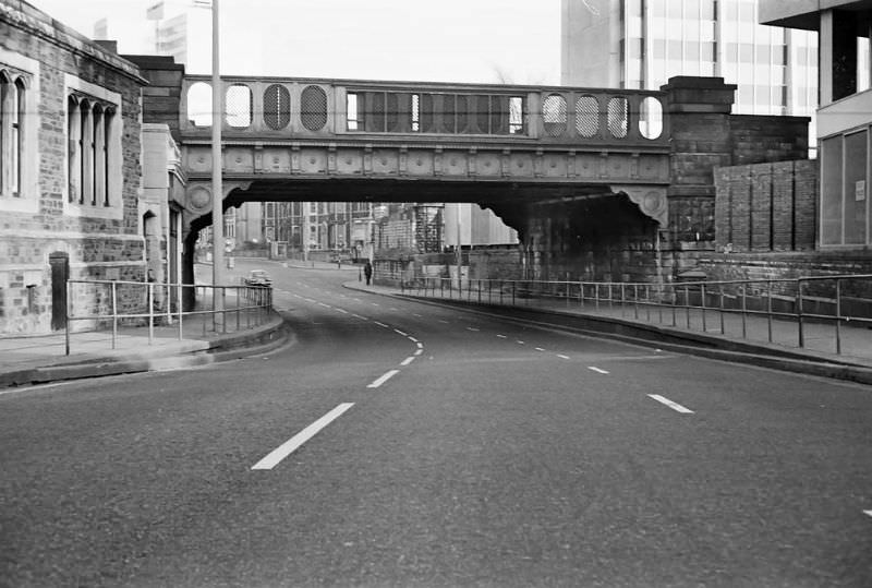 Queen Street bridge, Cardiff, February 1975