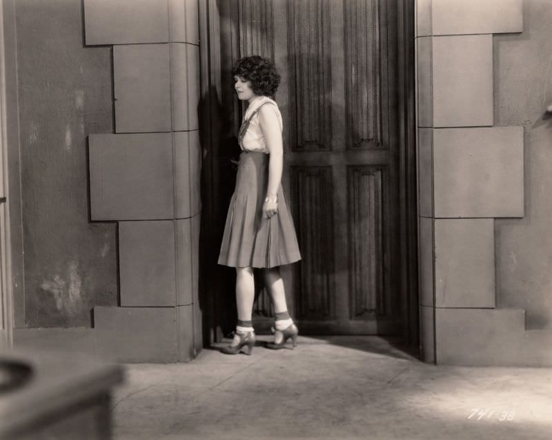 Glamorous Photos of Clara Bow in movie 'The Wild Party 1929'