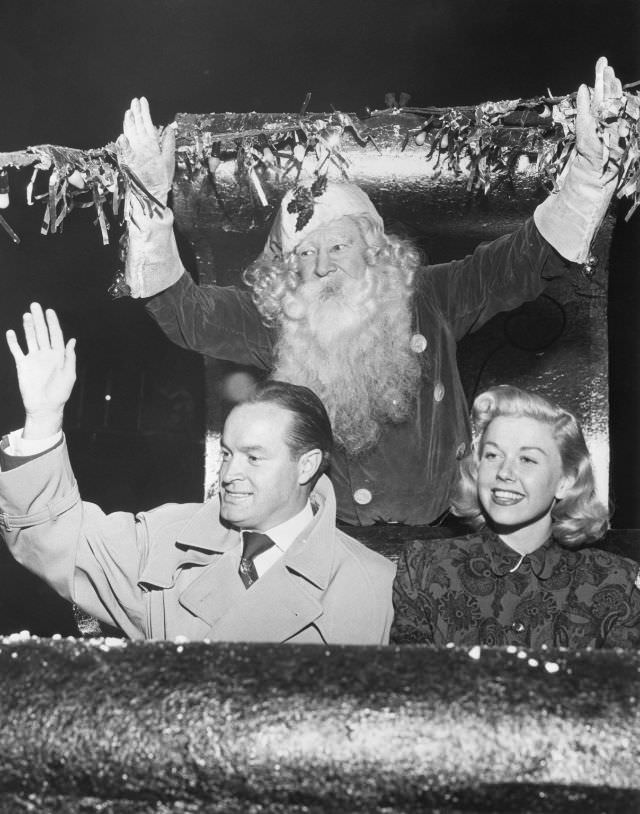 Guests of honor Bob Hope and Doris Day at a Christmas parade in 1948.