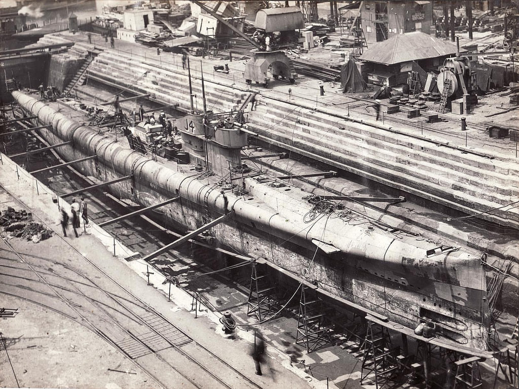 Step Back in Time: A Journey Through Cockatoo Island's Early 20th Century