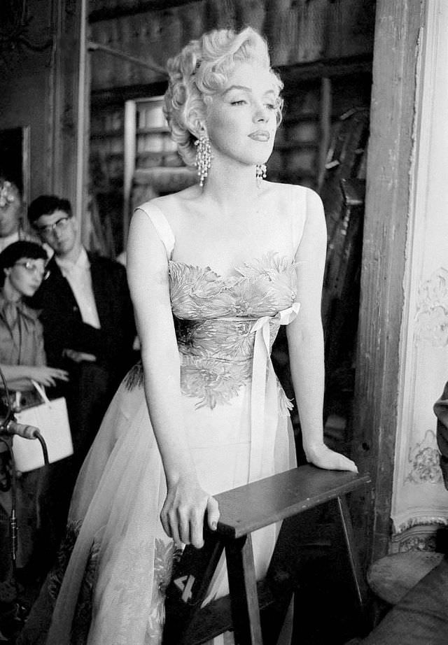 Marilyn Monroe watching the shooting of the film 'Desireé', 1953