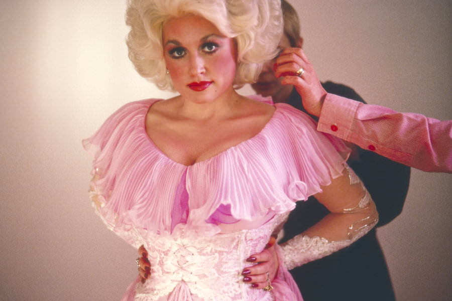 The Ultimate Heartbreaker: Dolly Parton's Iconic 1978 Photo Shoot