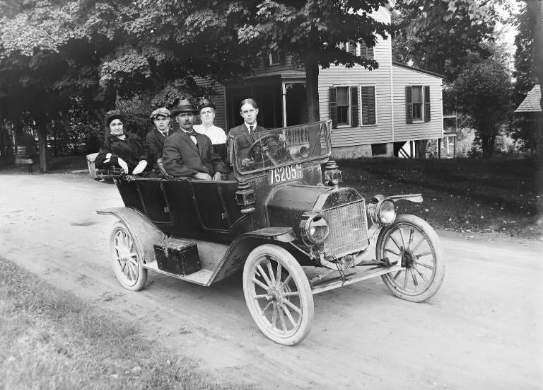 Ford 4 Door Convertible in New Jersey, 1917