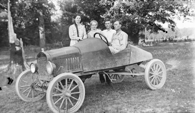 Ford family car, 1910s