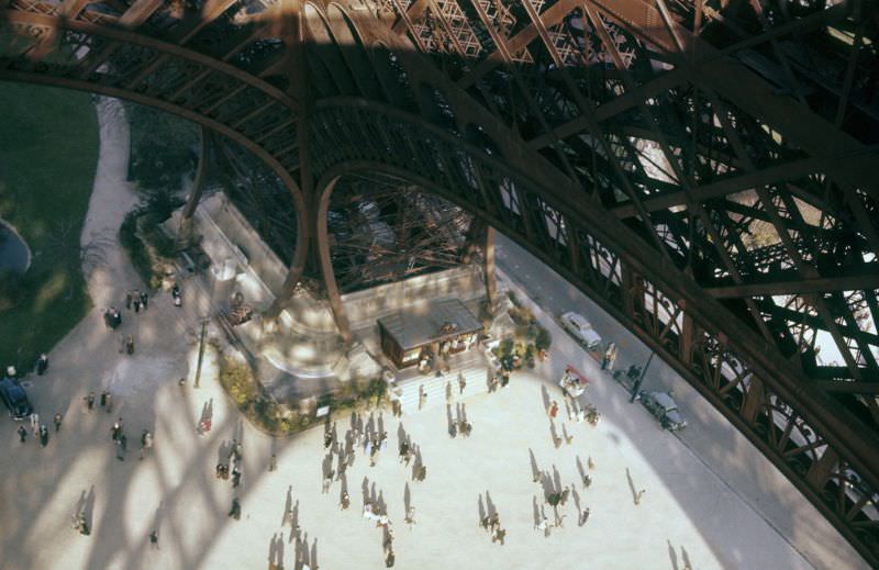 Paris, Eiffel Tower, 1950s